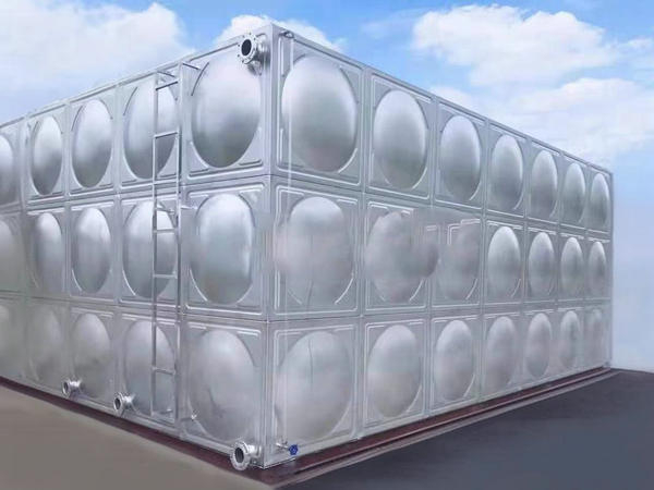 定制信陽保溫不銹鋼水箱需要注意哪些細(xì)節(jié)?